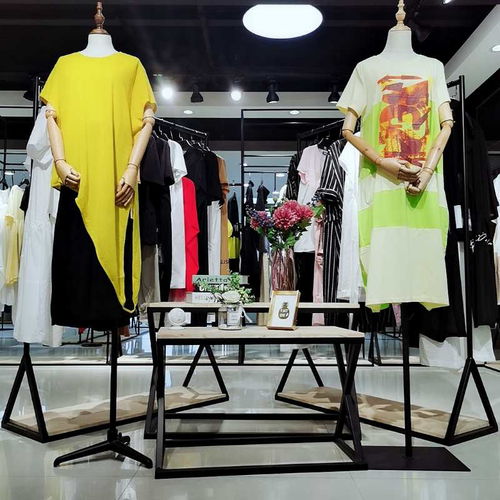 女裝拼接服飾廠家報(bào)價(jià)指南